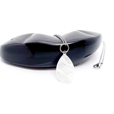 Hegyikristály csepp nemesacél nyaklánccal